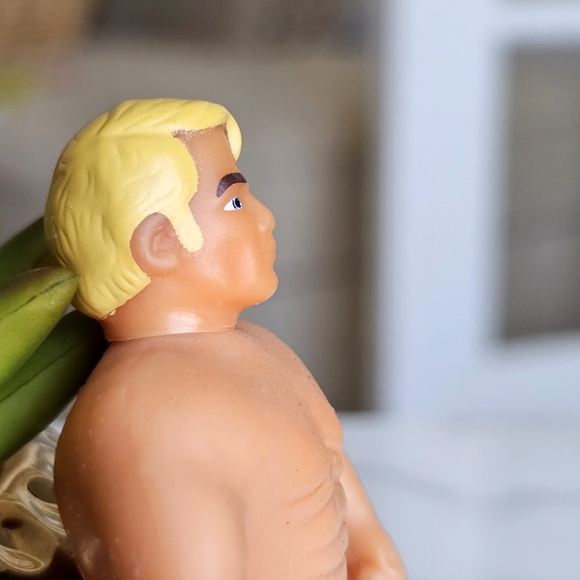 2018 World's Smallest Classic Mini Collectible Toy 3.5” Stretch Armstrong Figure - Picture 5 of 13